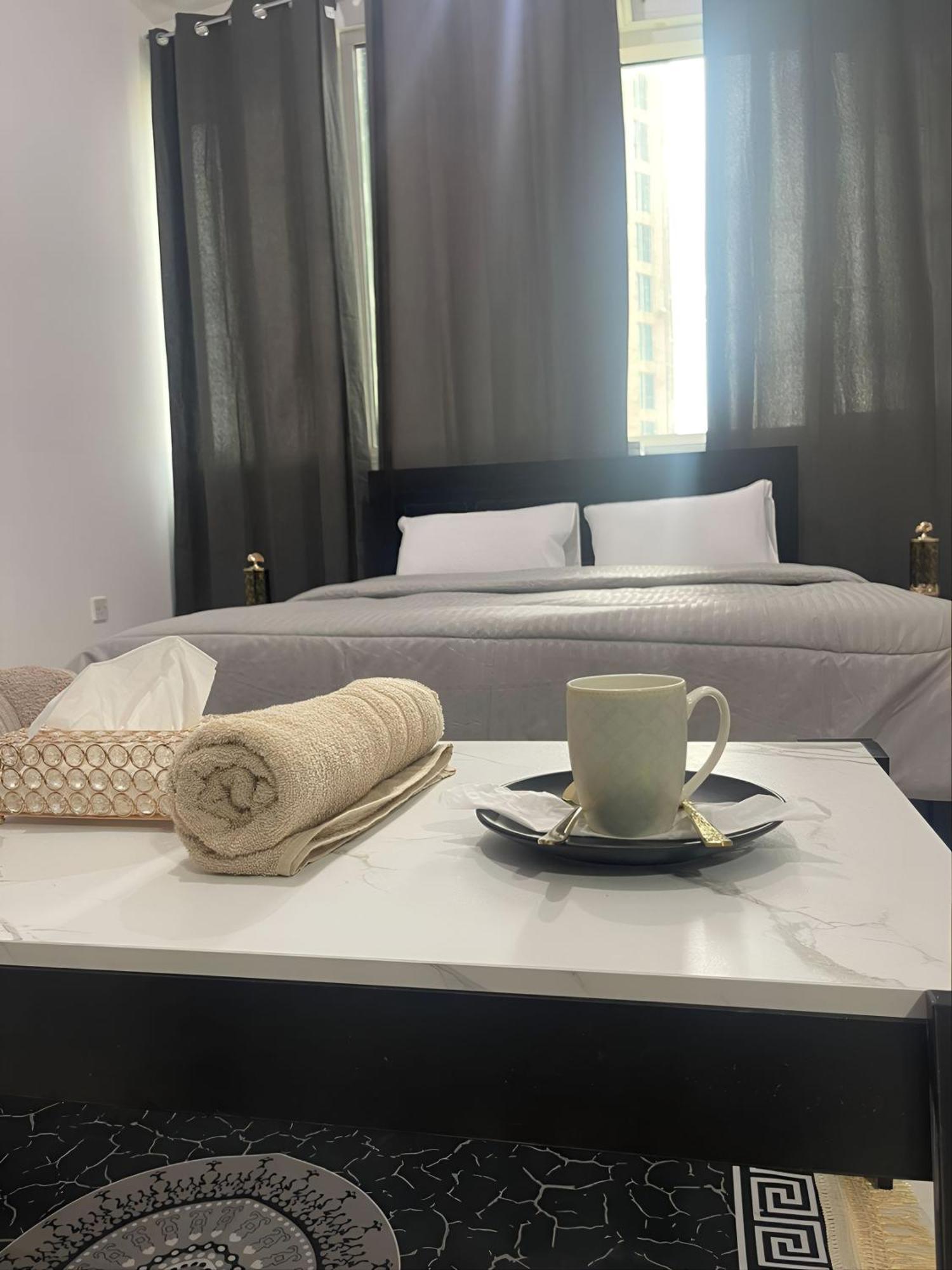 Hostel Suave Sea View Abu Dhabi