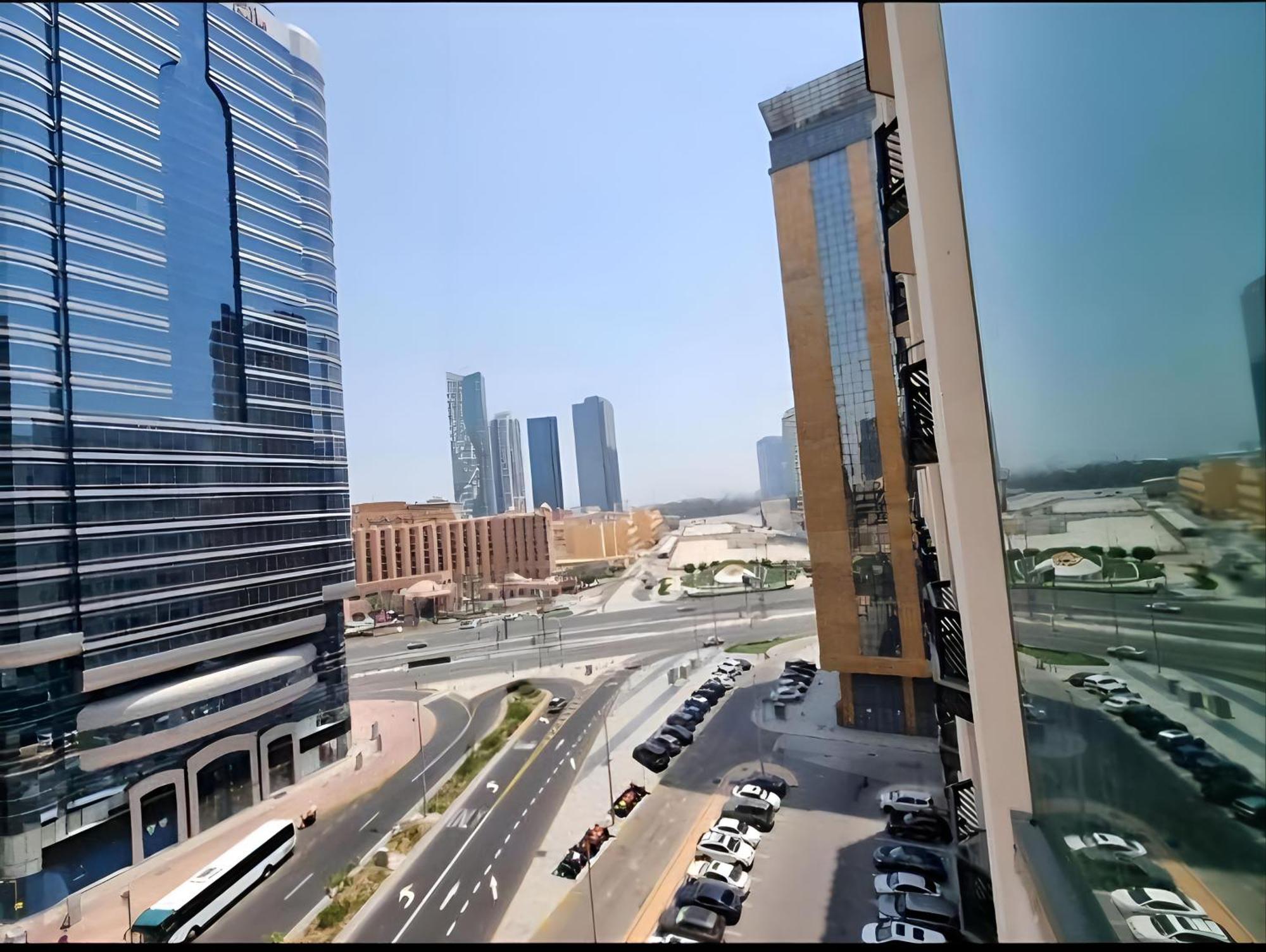 Suave Sea View * Abu Dhabi